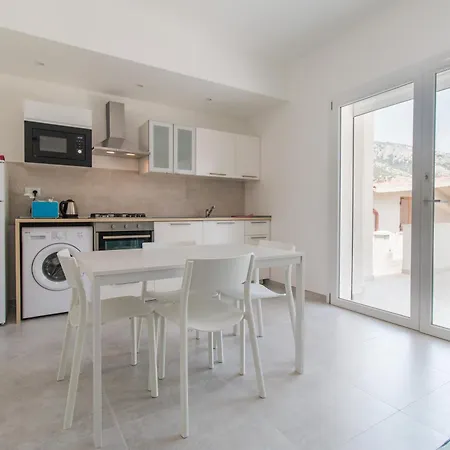 Perla Bianca, Con Wifi E Air Con Apartman